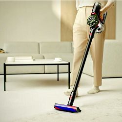 usisavac-dyson-v8-cyclone-fluffy-furniture-cleaning-kit-6264-56342-0305040448_157577.jpg